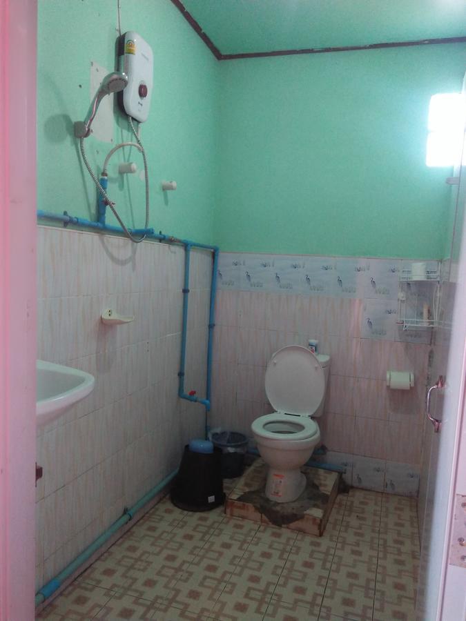 Lanta Danai Guesthouse Ko Lanta Exteriör bild